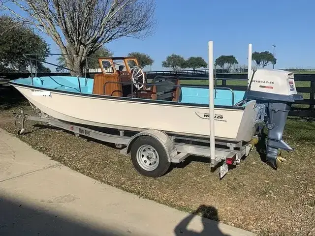 Boston Whaler Nauset 17