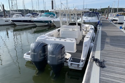 Robalo Centre console R272