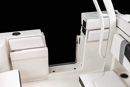 Robalo Centre console R272