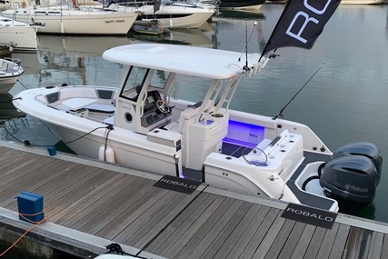 Robalo Centre console R272