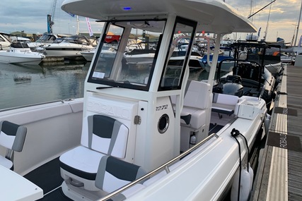 Robalo Centre console R272