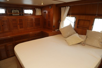 Trader 575 Signature Sunliner