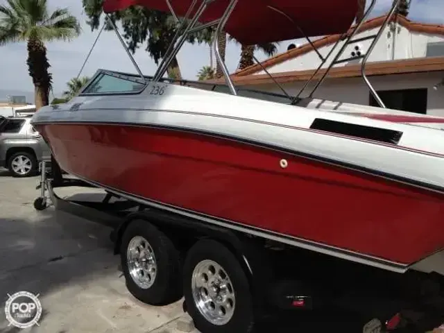 Rinker 236 Sport Cuddy