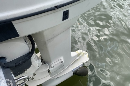 Boston Whaler 24 Outrage