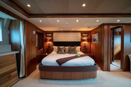 Sunseeker 40 M Yacht