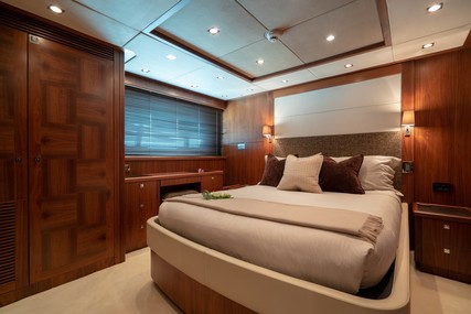 Sunseeker 40 M Yacht