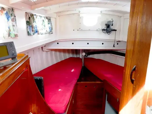 32ft HILLYARD Nine Tonner BERMUDIAN SLOOP