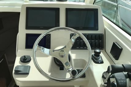 Boston Whaler 315 Conquest Pilothouse