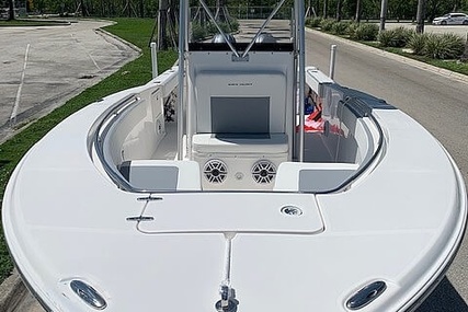 Sea Hunt Triton 260