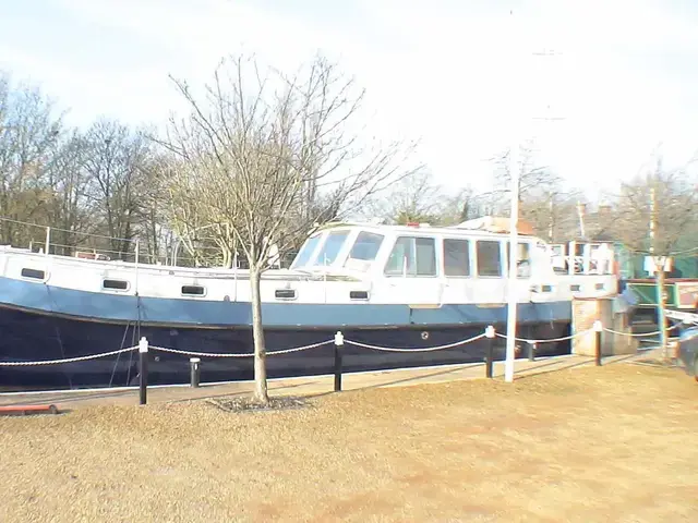 Peter Nicholls Steel Boats Huffler 56