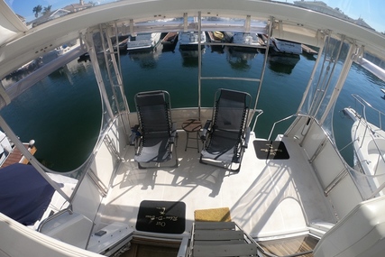 Carver 325 Aft Cabin