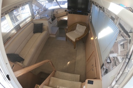 Carver 325 Aft Cabin