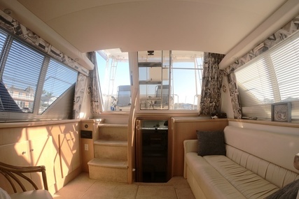 Carver 325 Aft Cabin