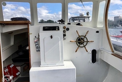 Herreshoff 18' Harbor Pilot