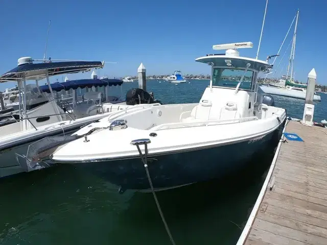 EVERGLADES BOAT 29 Center Console