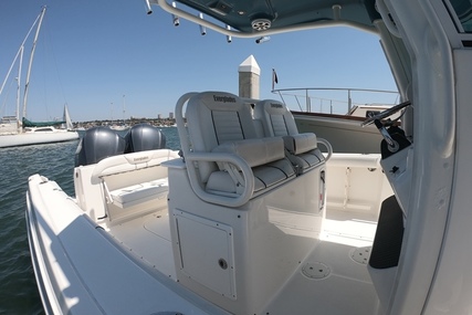 EVERGLADES BOAT 29 Center Console