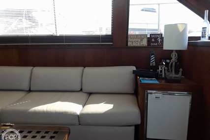 Hatteras 40 Dual Cabin Motor Yacht