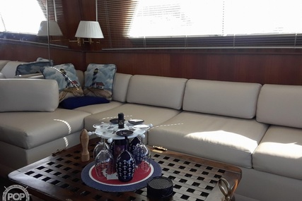 Hatteras 40 Dual Cabin Motor Yacht