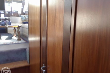 Hatteras 40 Dual Cabin Motor Yacht