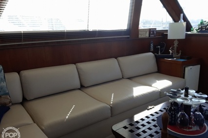 Hatteras 40 Dual Cabin Motor Yacht