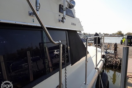 Hatteras 40 Dual Cabin Motor Yacht