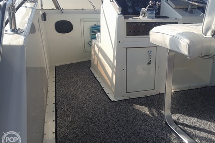 Hatteras 40 Dual Cabin Motor Yacht