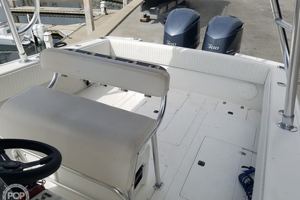 Intrepid 339 Center Console