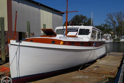 Matthews 38 Cabin Cruiser