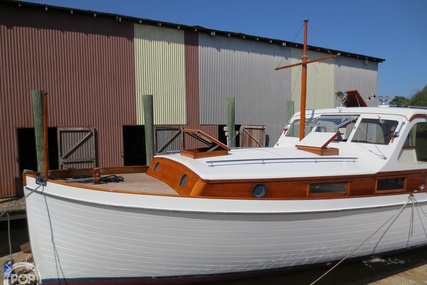 Matthews 38 Cabin Cruiser