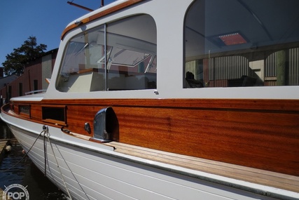 Matthews 38 Cabin Cruiser