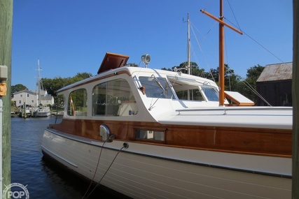 Matthews 38 Cabin Cruiser