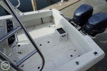 Intrepid 339 Center Console