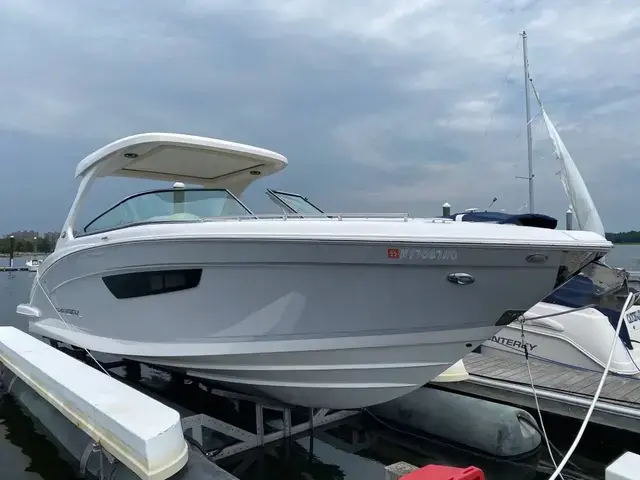 Regal 3300 Bowrider