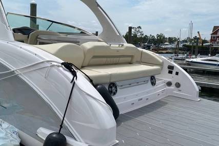 Regal 3300 Bowrider