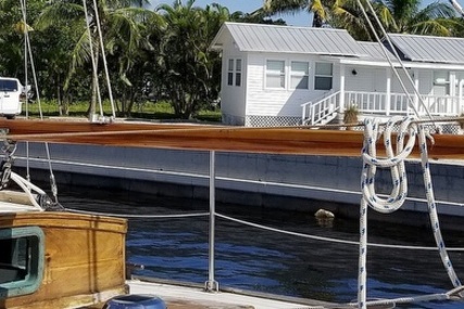 Herreshoff 47 Golden Ball