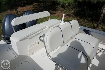 Cobia 312 Sport Cabin