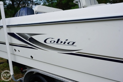 Cobia 312 Sport Cabin