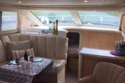 Sea Ray 370 Aft Cabin