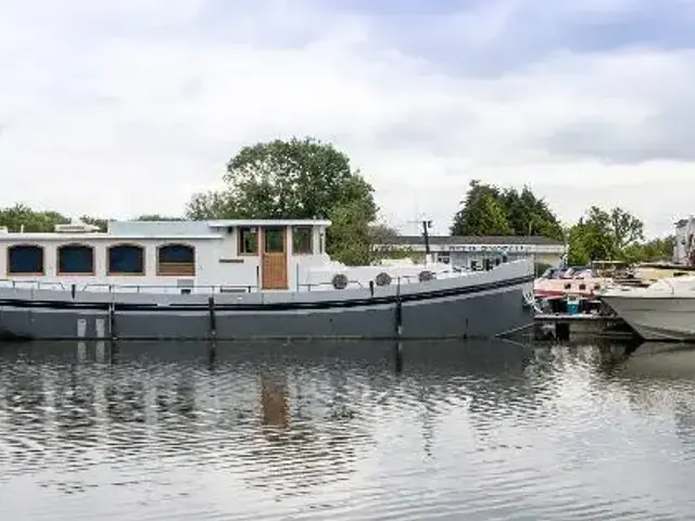 Luxemotor Dutch Barge