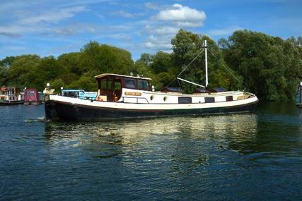 Barge boats Dutch Motor Tjalk