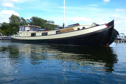 Barge boats Dutch Motor Tjalk