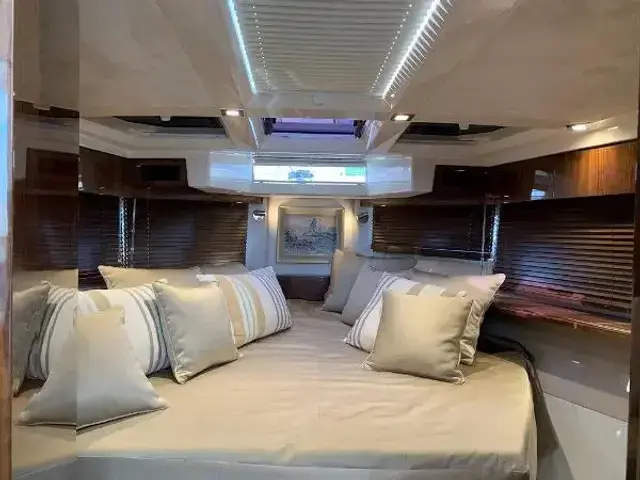 Galeon 360 Fly