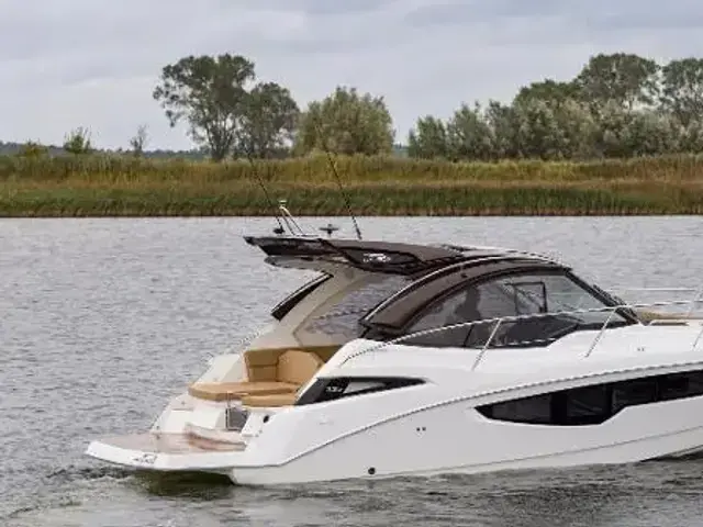 Galeon 335 Hts