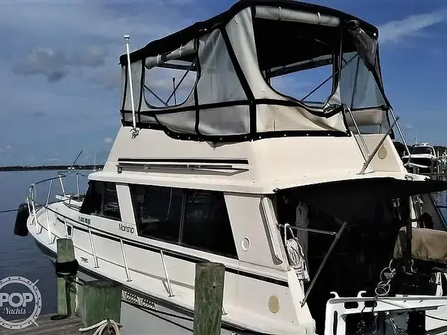 Mainship Boats 36 DC Sedan