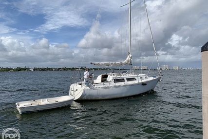 Islander 30 Mark II