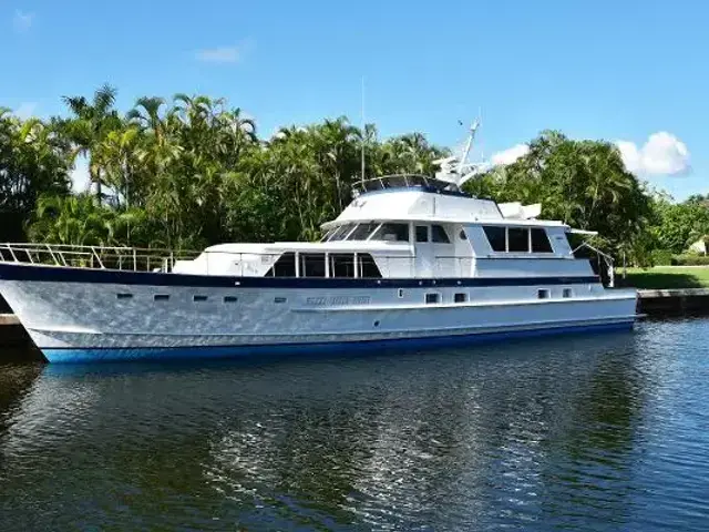 Burger Flybridge Motoryacht