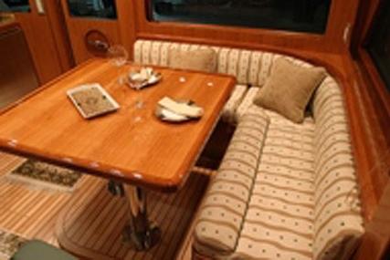 President 70 Skylounge Pilothouse