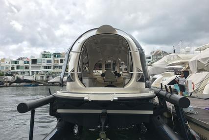 Jet Capsules Sea