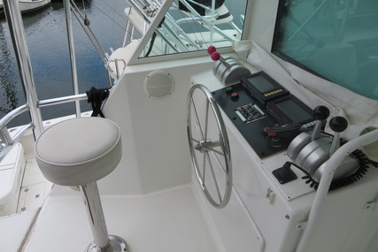 Hatteras 65 Convertible Enclosed Bridge