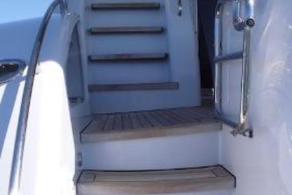 Hatteras Sky Lounge Motor Yacht